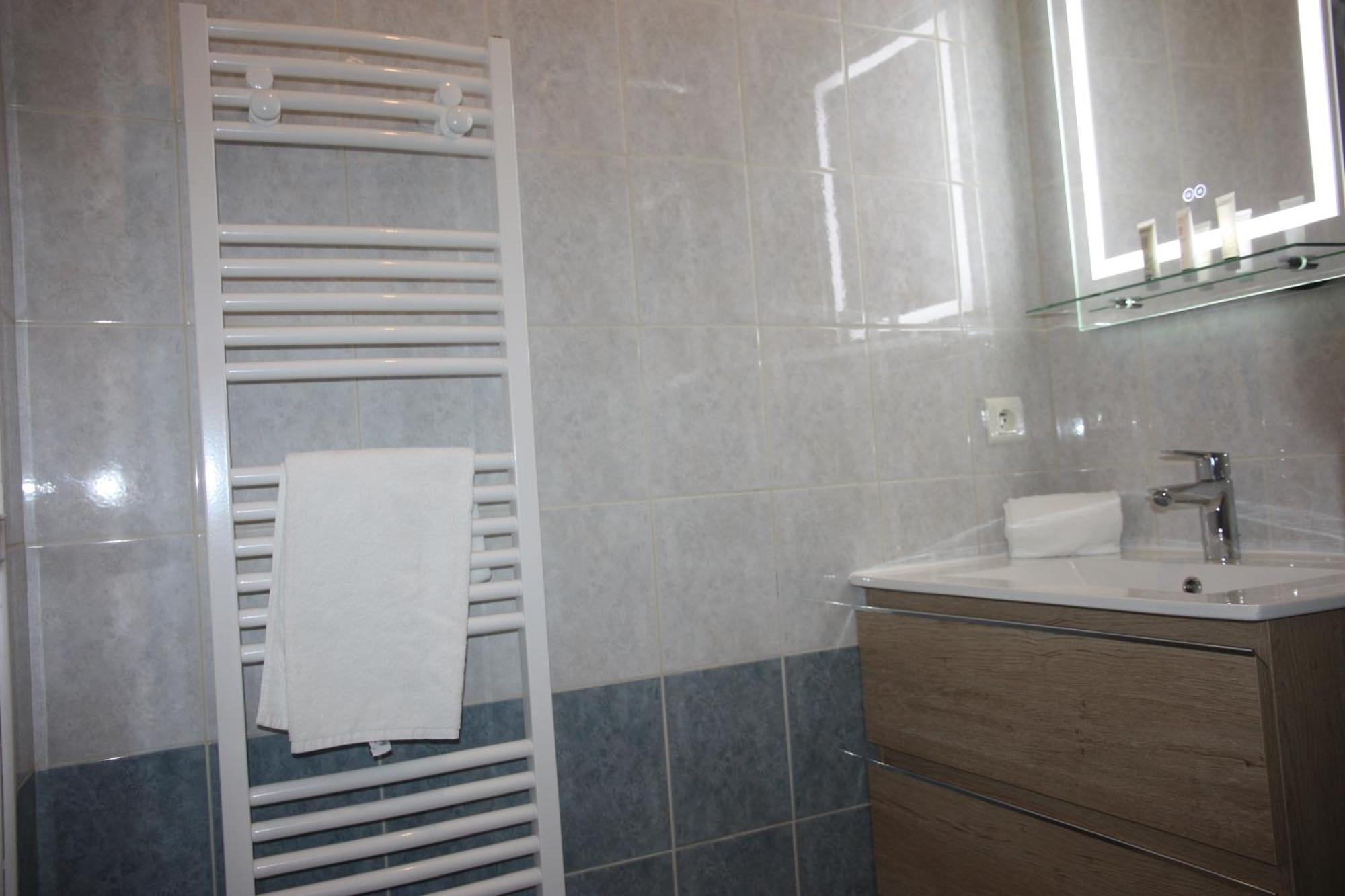 Resid'Spa Loire & Sevre - Appartement Rezé Zewnętrze zdjęcie